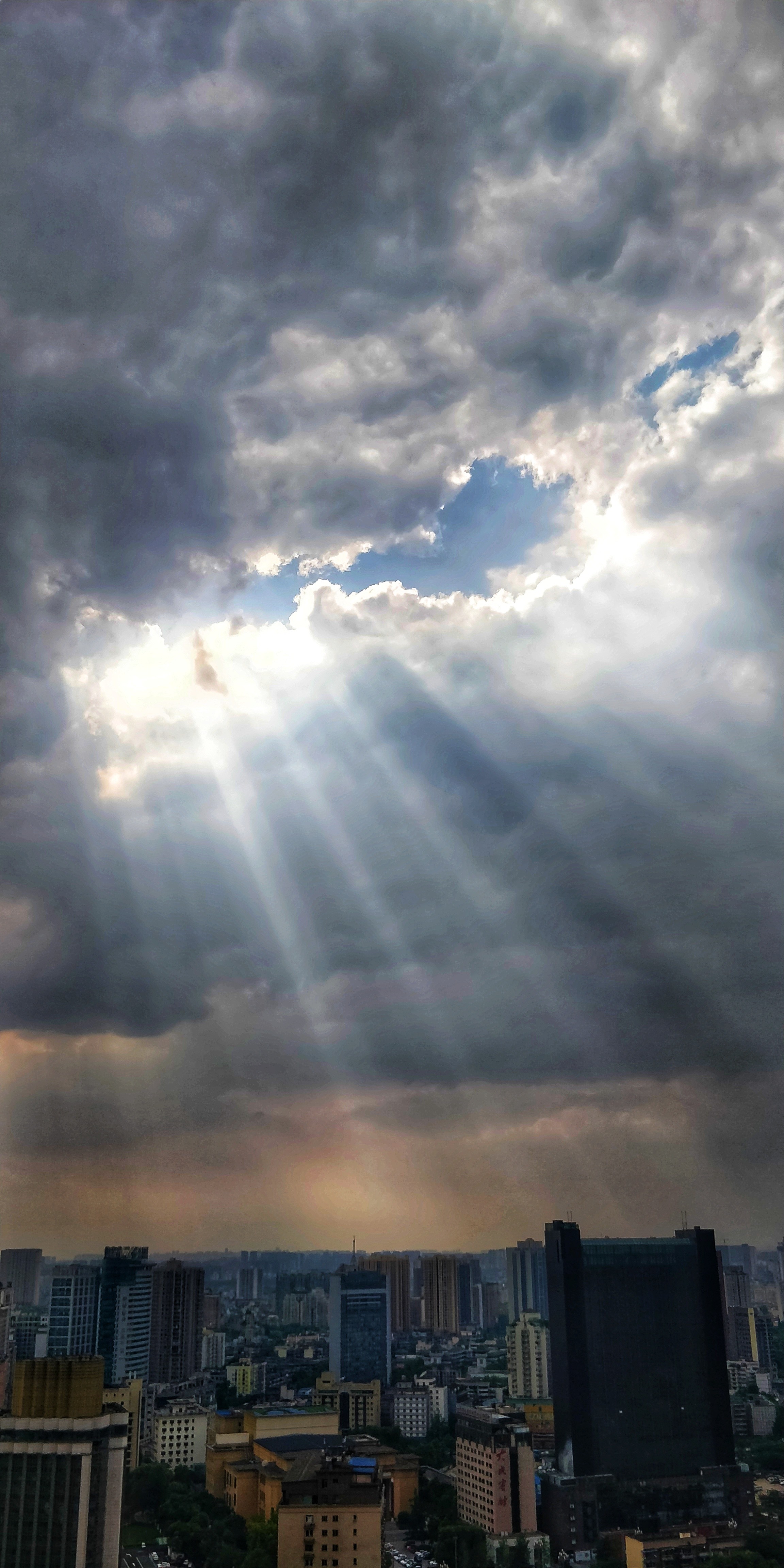 万物皆有裂缝,那是光照进来的地方_圈子-新氧美容整形