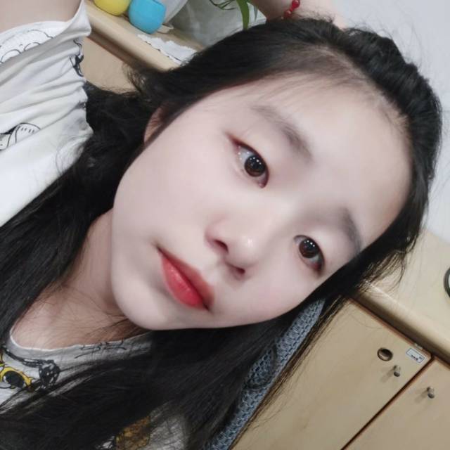 单眼皮女孩子