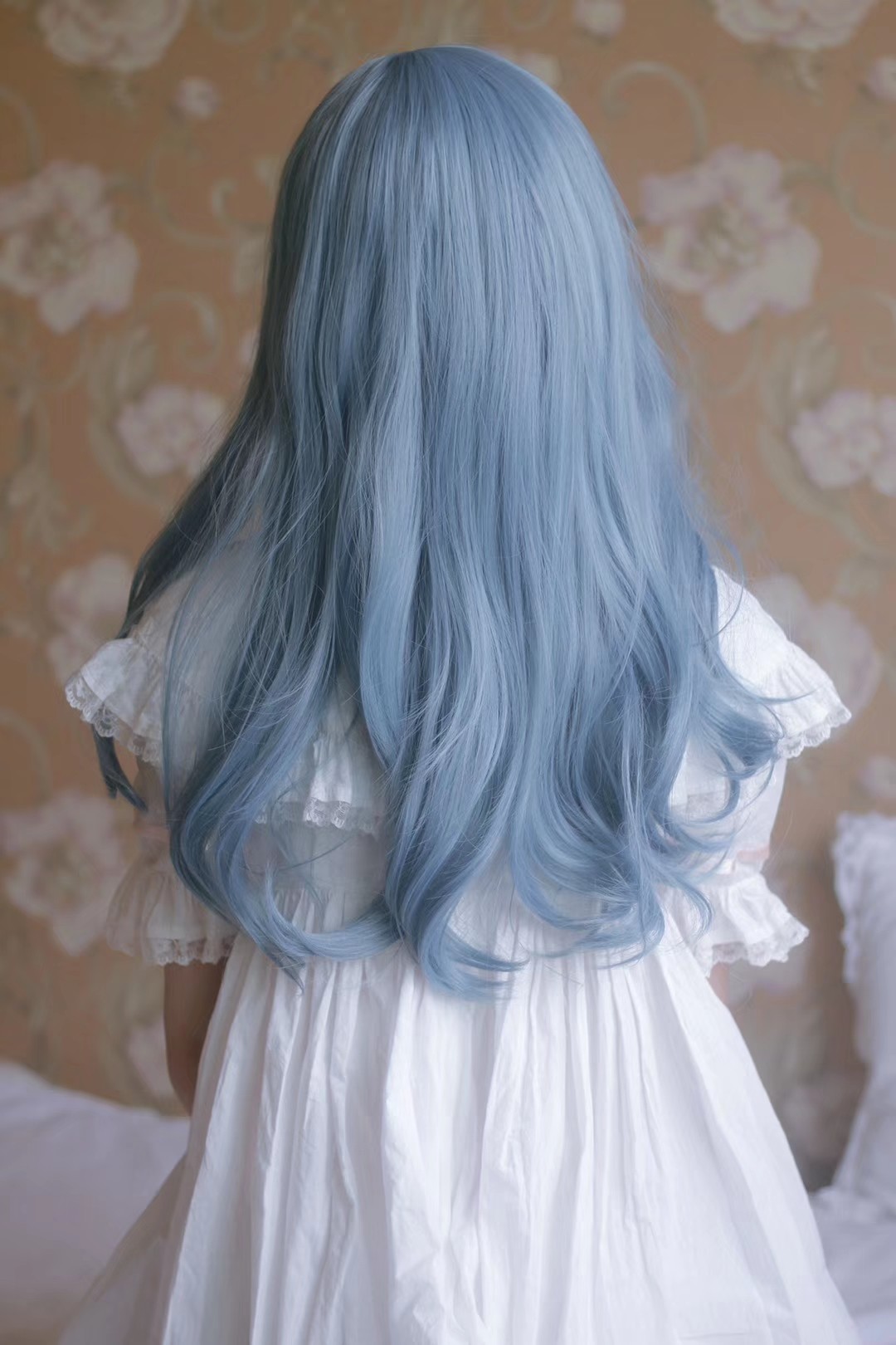 马卡龙蓝的发色也好适合美少女哦