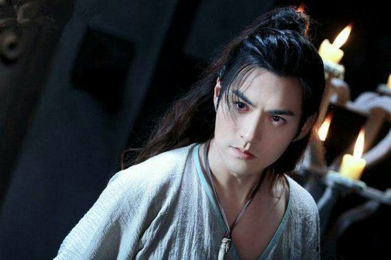 小李子没有遇上水枪的时候,那也是一枚顶尖的帅哥啊