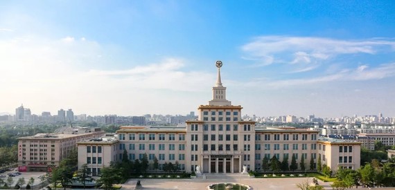 苏联在中国主要城市的建筑形式成为中苏友谊和社会主义现代性的象征