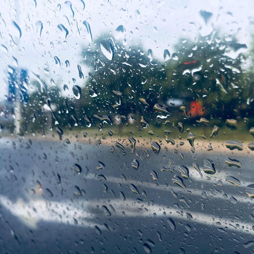 雨天的车窗 朦胧美