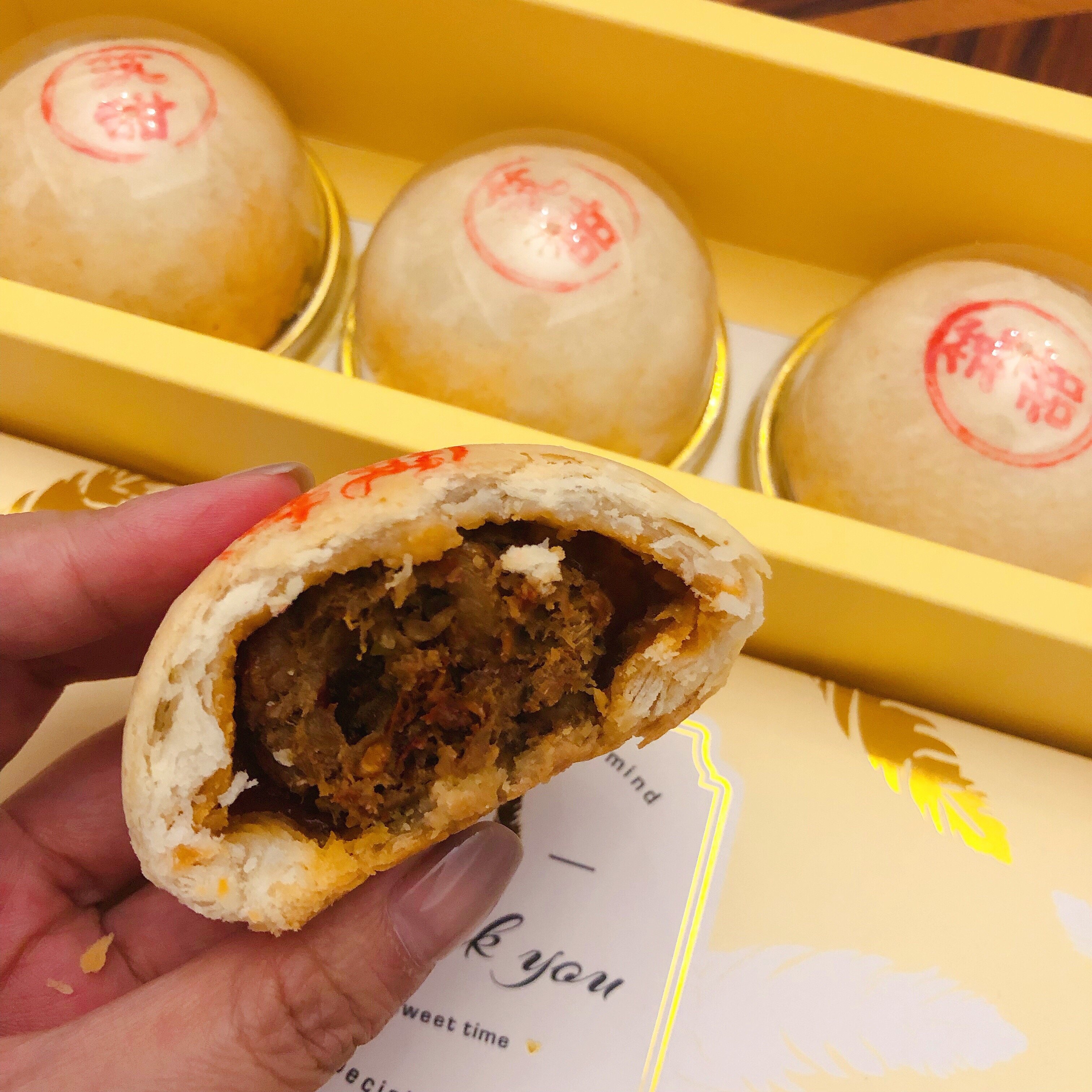 本年度最好吃的酥月饼小龙虾酥!