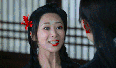比如周冬雨,她自己也很清楚自己不是大美人,还曾说曾经有部古装剧,要