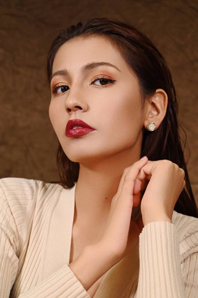 高眉弓得异域感