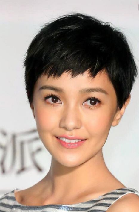 再比如,爱剪短发的郭采洁……·比如,无法用演技只能用发型博出位的