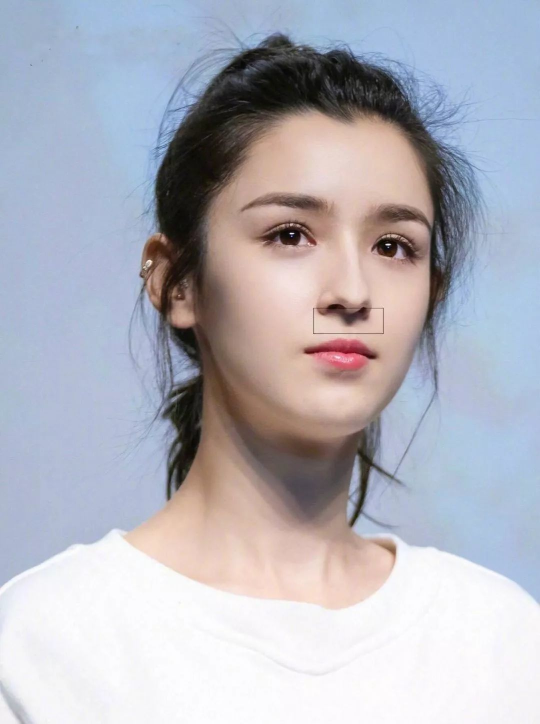 09之前在综艺节目爆红的新疆妹子哈妮克孜,最近在某音_圈子-新氧