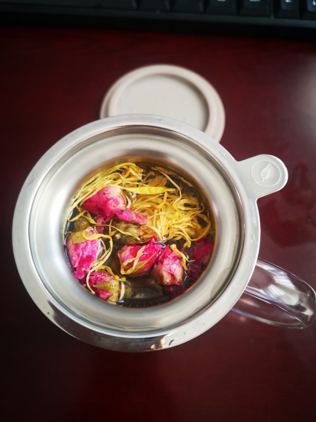 玫瑰菊花茶