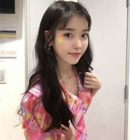 首页 此页面仅支持预览 Avatar 撸铁一姐 309篇日记 女星和素人的体重似乎一直有壁 可一姐这回还是被李沁 人生最胖值90斤 的言论给震惊到了 事情是酱婶滴 李沁参加采访被问体重 回答现在是自己的最胖值90斤 而当被问到女生体重标准是 直言身高