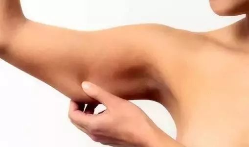 首页 此页面仅支持预览 Avatar 撸铁一姐 309篇日记 女星和素人的体重似乎一直有壁 可一姐这回还是被李沁 人生最胖值90斤 的言论给震惊到了 事情是酱婶滴 李沁参加采访被问体重 回答现在是自己的最胖值90斤 而当被问到女生体重标准是 直言身高