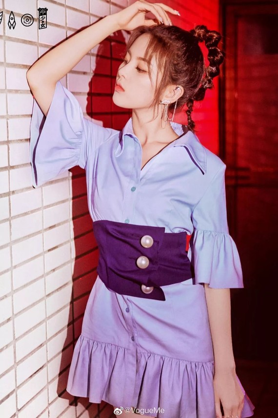 前两天周冬雨在晚会上戴口罩领奖这个事情,大家都知道_圈子-新氧美容