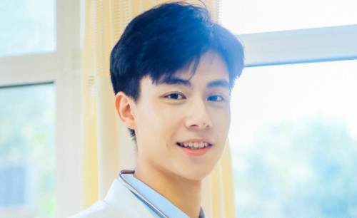 新《绝代双骄》暴露了胡一天侧脸的大bug