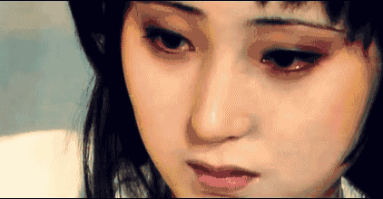 排在第一位的就是我们的林妹妹,当年陈晓旭饰演的林黛玉太过经典