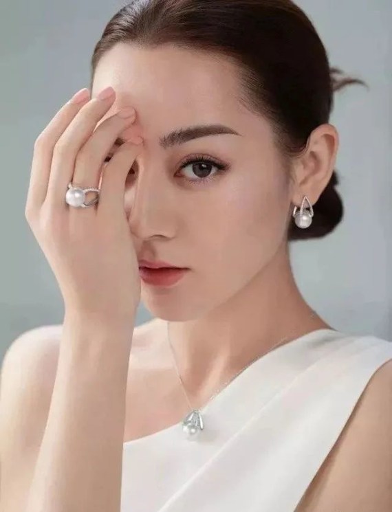 当下这个情况,导致很多明星在家待业_圈子-新氧美容整形