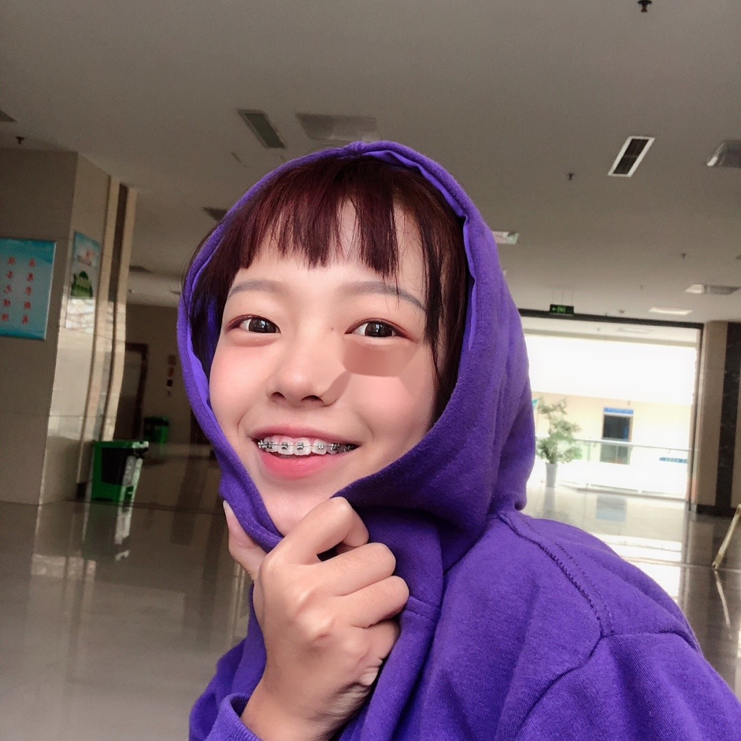 小姐姐在17岁迷恋别人带牙套的模样 觉得非常非常酷