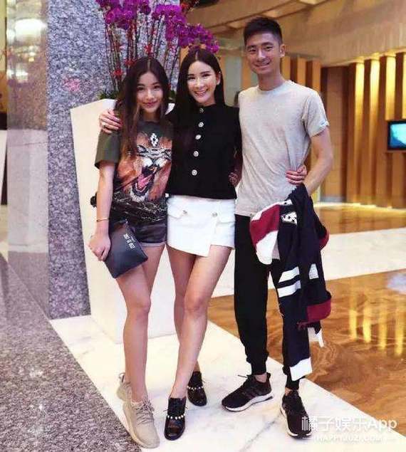 新加坡第一名媛蔡欣颖,女人也可以漂亮地从豪门,小到爱马仕包包,大到