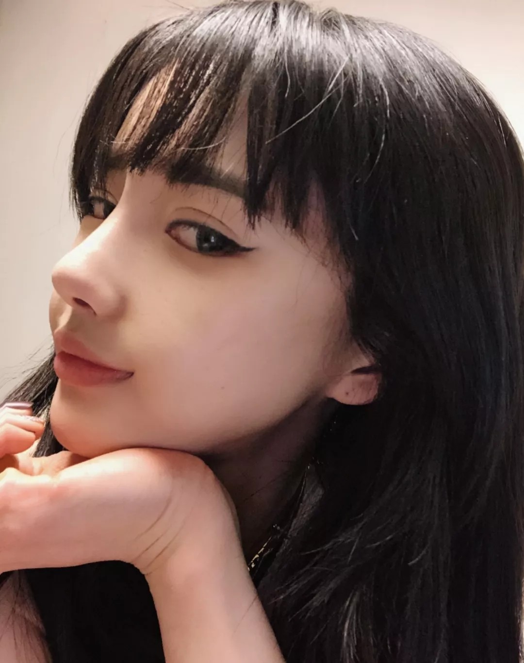 潘南奎靠整成angelababy爆火?今天来扒一扒她的整容史!