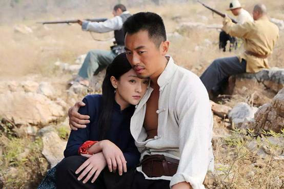 多,只是看过他演的闯关东和远去的飞鹰,印象就是一个走正剧路线的演技