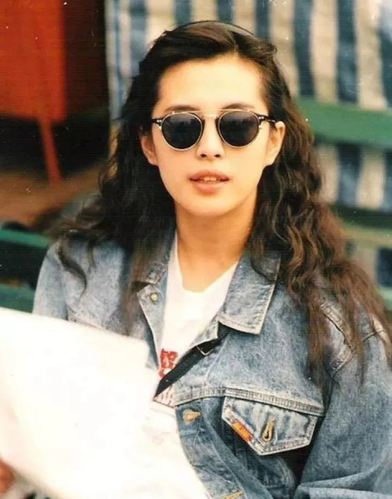 人人皆可港风60如何成为90港风美女