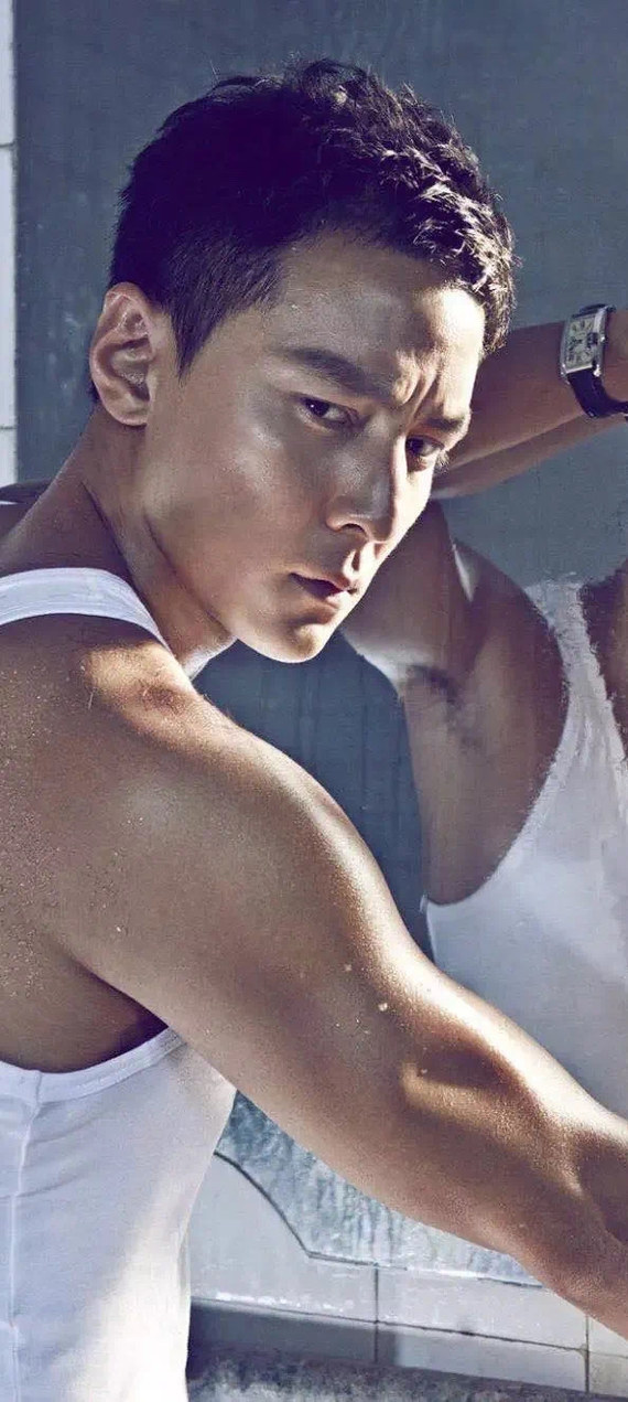 硬汉类型的彭于晏 杜江都好帅啊,气质太吸引人了,但是过于肌肉男壮汉