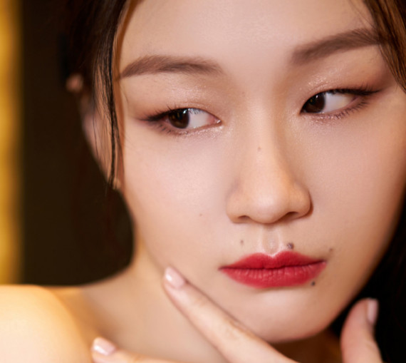 国内很少有这类眼睛的女星,韩国却有几位昭熙,金高银她们的气质中都是