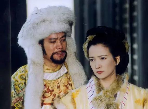 96年其實還演了《情劍山河》中的女配,飾演周娥皇(大周后).