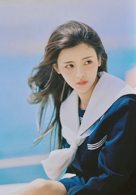 少女颜配上学生气简直无敌了!